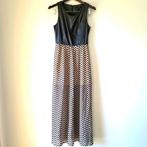XXI Forever 21 Maxi Dress S Pleather & Chevron Cream & Black Sleeveless W Layer